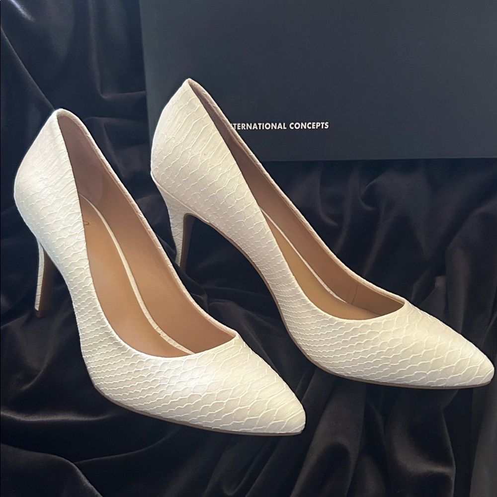INC CREAM ALLIGATOR SKIN LOOK HEELS